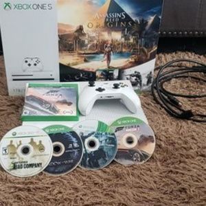 Xbox one s plus 4 games